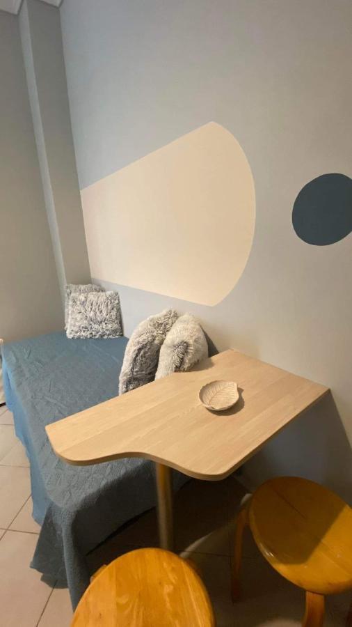 Cozy Minimal Apartment พีเรียส ภายนอก รูปภาพ