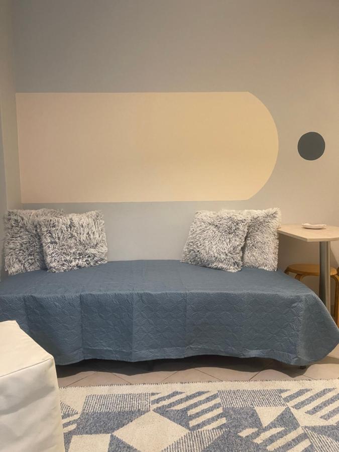 Cozy Minimal Apartment พีเรียส ภายนอก รูปภาพ