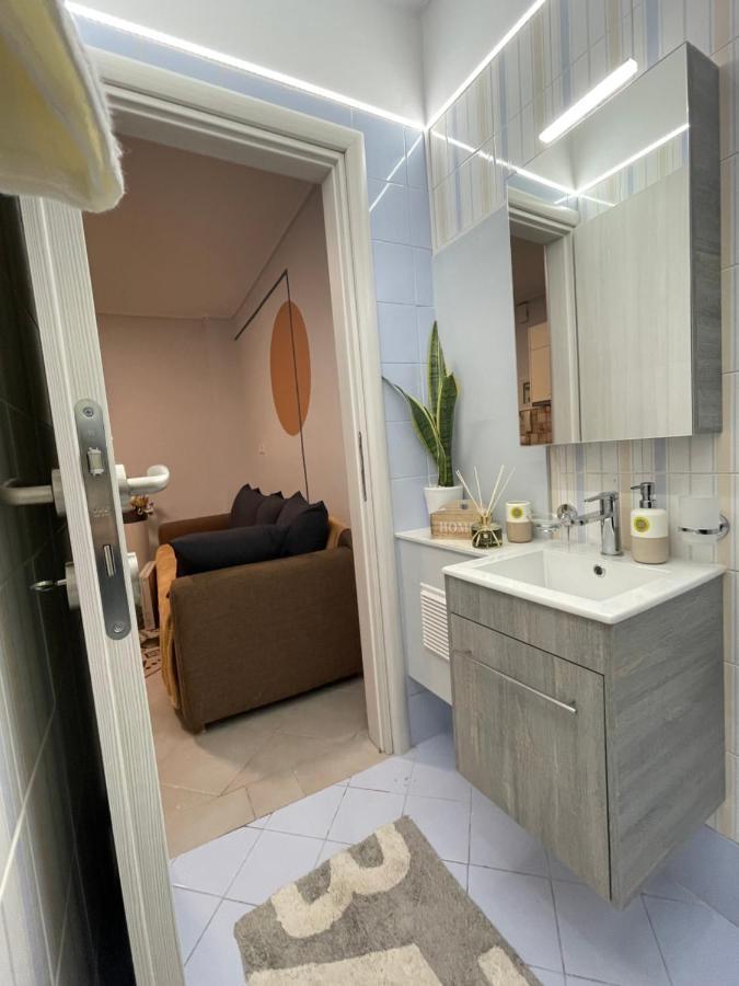 Cozy Minimal Apartment พีเรียส ภายนอก รูปภาพ