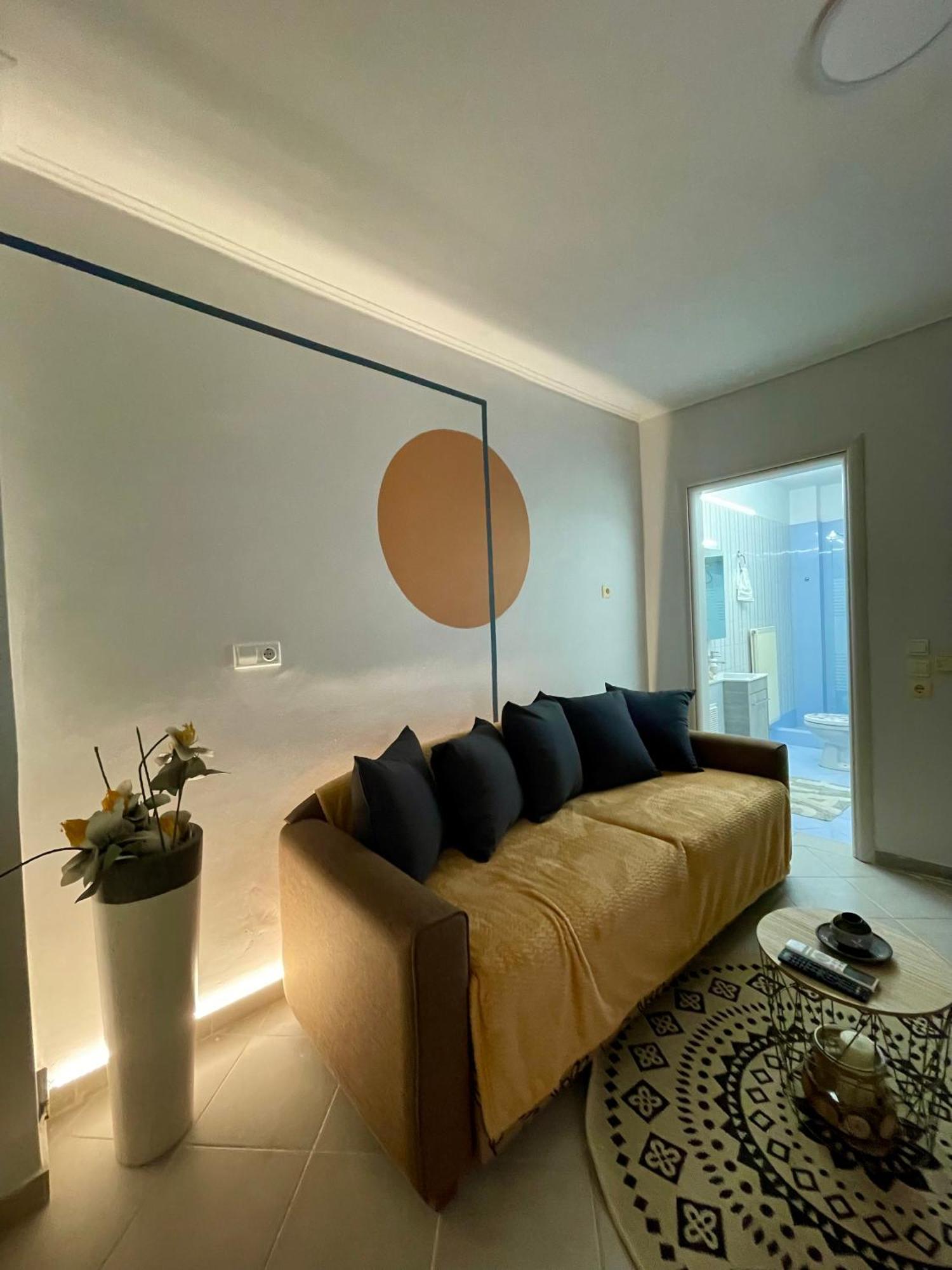 Cozy Minimal Apartment พีเรียส ภายนอก รูปภาพ