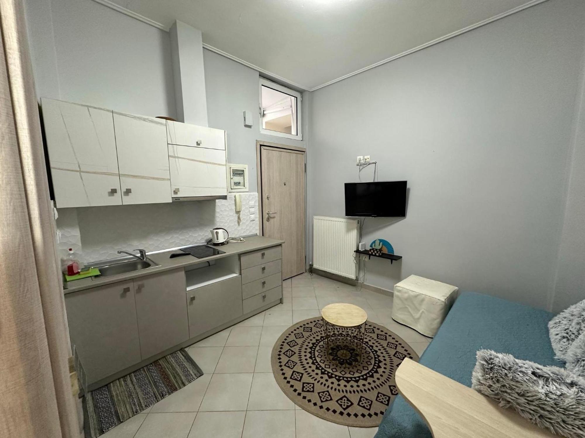 Cozy Minimal Apartment พีเรียส ภายนอก รูปภาพ